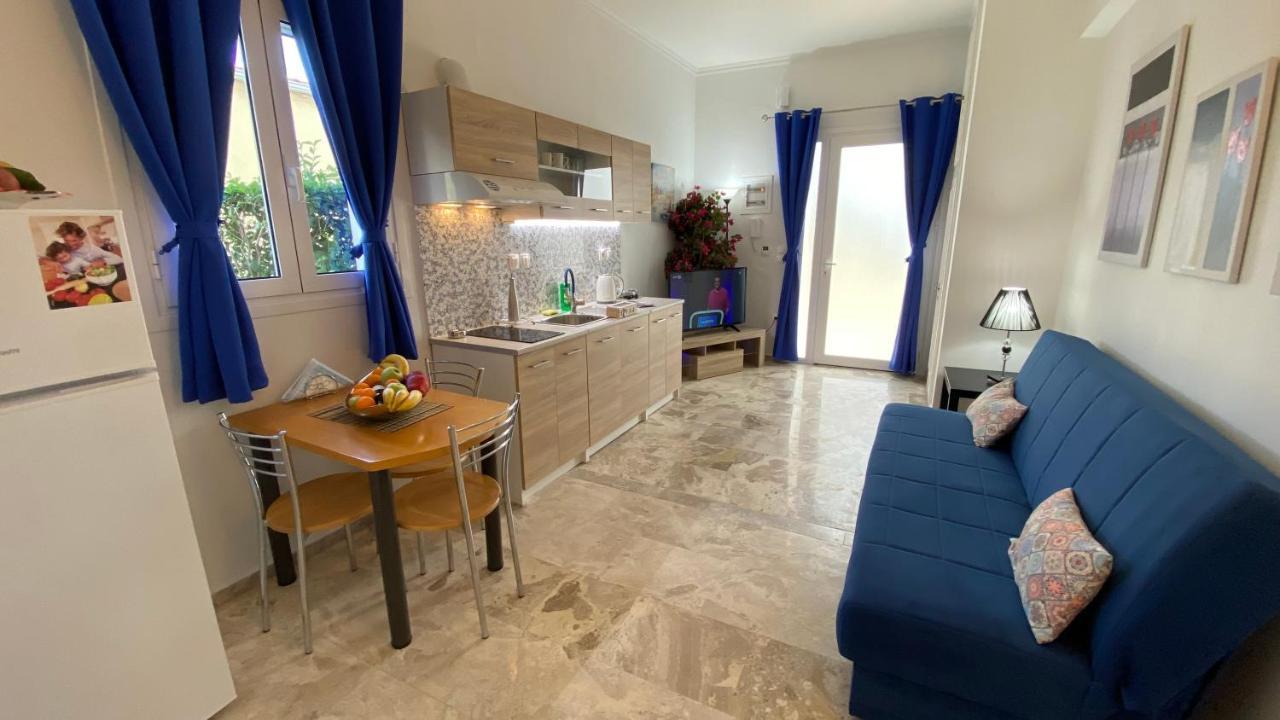 Patras Blue Suite 外观 照片